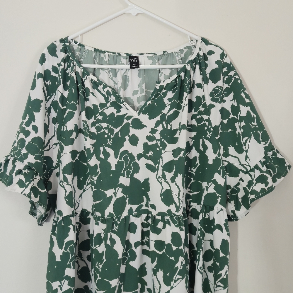 Emery Rose Floral Babydoll Peplum Ruffle Flutter Sleeve V-Neck Blouse Green 2XL - Picture 5 of 12